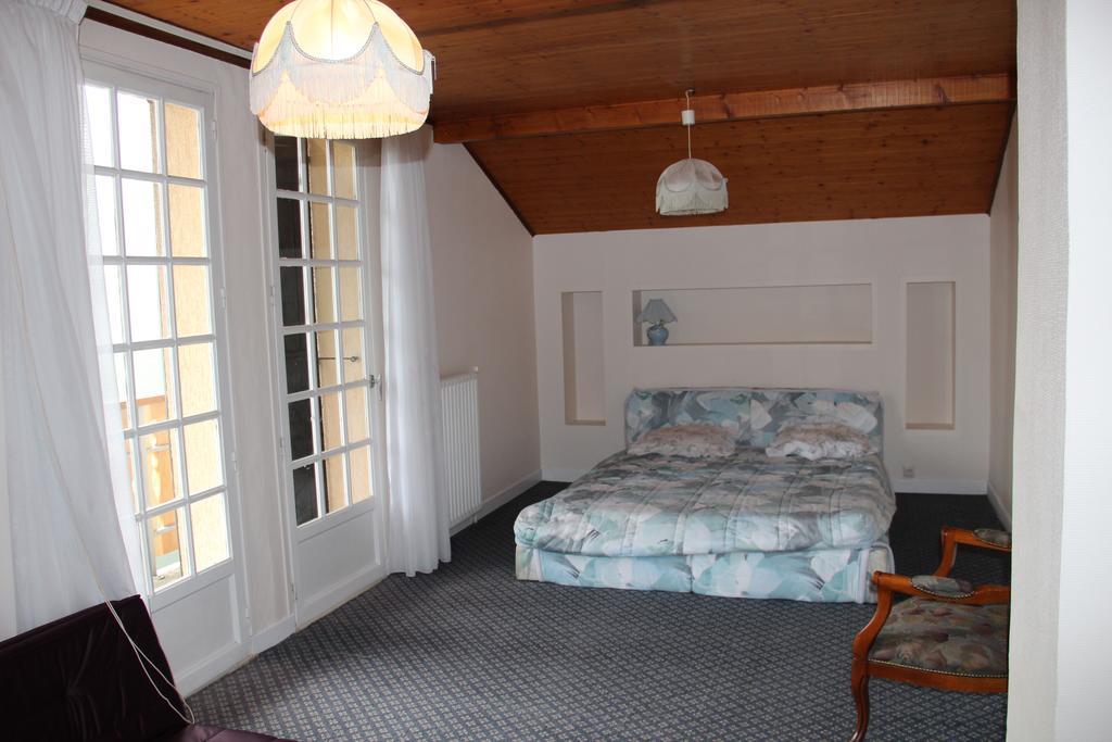 Holiday Home Maison De La Litiere Pugny-Chatenod Oda fotoğraf