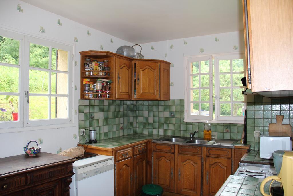 Holiday Home Maison De La Litiere Pugny-Chatenod Oda fotoğraf